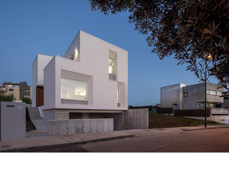 El nuevo Centro de FP de Ourense y viviendas de Vigo y Santiago, entre los premiados por el Colexio de Arquitectos