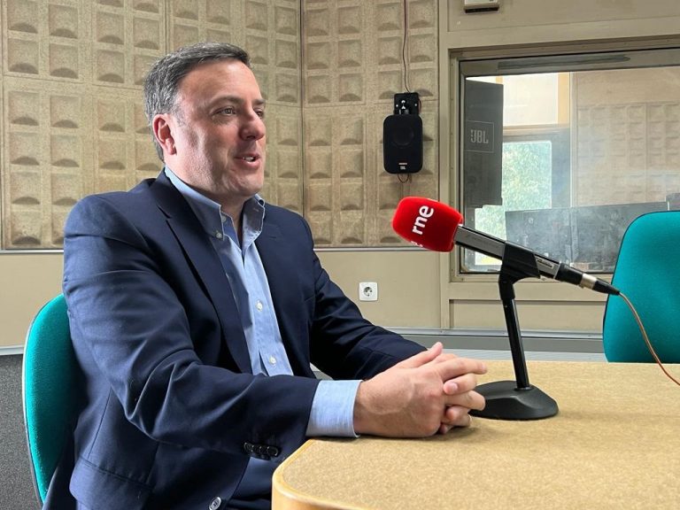 Formoso defiende la oportunidad de «liderazgo» de Galicia en la eólica marina, pero matiza que debe respetarse la pesca