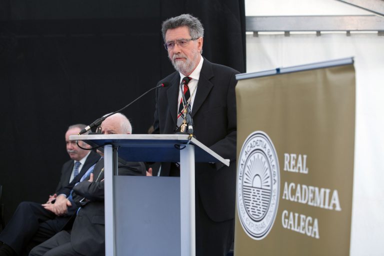 La Real Academia Galega celebra este jueves el Día de la Poesía con un acto de homenaje a Darío Xohán Cabana
