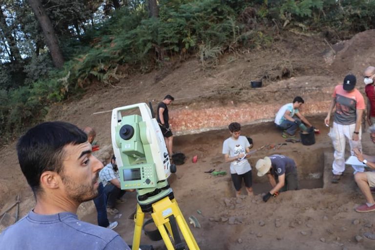 Excavaciones demuestran que los primeros pobladores de Galicia vivieron en O Porriño (Pontevedra) hace 300.000 años