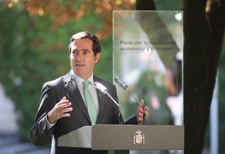 Garamendi espera que los nuevos ministros «lo hagan lo mejor posible» por todos los españoles