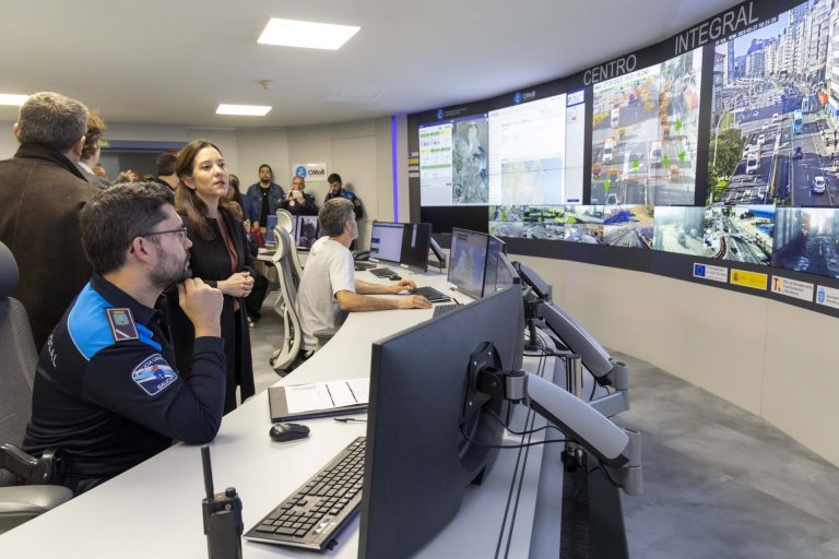 El Ayuntamiento de A Coruña estrena un centro integral de movilidad para mejorar el tráfico