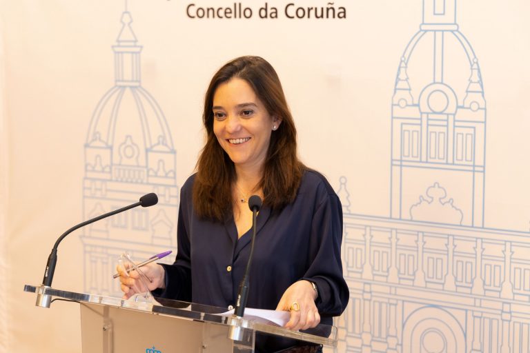 La alcaldesa de A Coruña respalda la construcción de pisos en terrenos de Defensa y avanza la búsqueda de parcelas