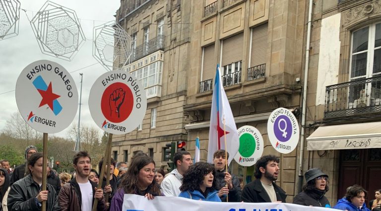 Erguer anima a «vaciar las aulas y llenar las calles» durante la huelga de estudiantes del próximo 25 de abril