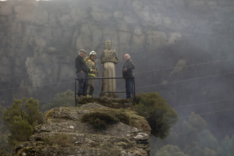 Rural.- Controlados los incendios de Baleira y Viveiro, que suman 1.490 hectáreas calcinadas