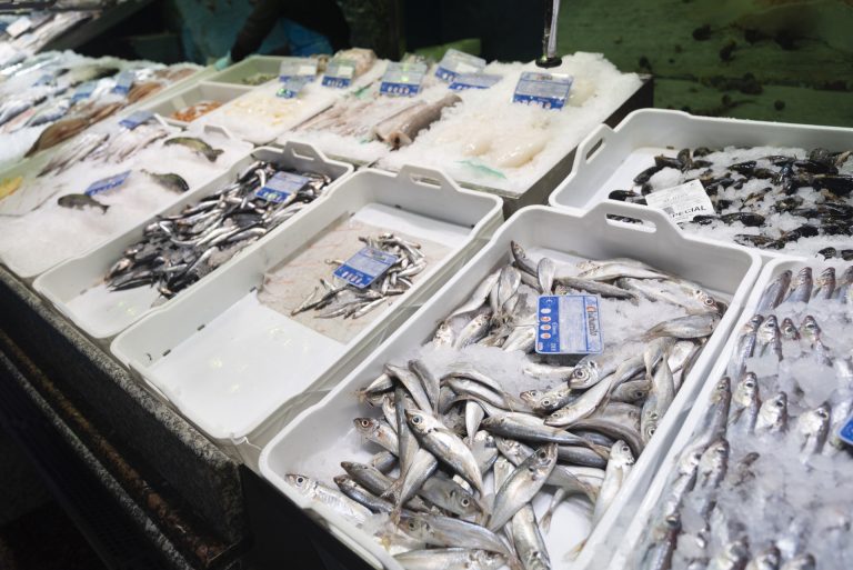 Fedepesca se alía con Uber Eats para el reparto a domicilio de productos frescos de las pescaderías