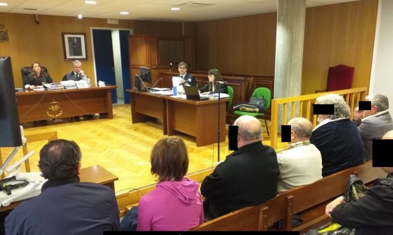 El Supremo rebaja las penas a dos comerciales y dos guardias civiles condenados por contrabando de tabaco en Marín