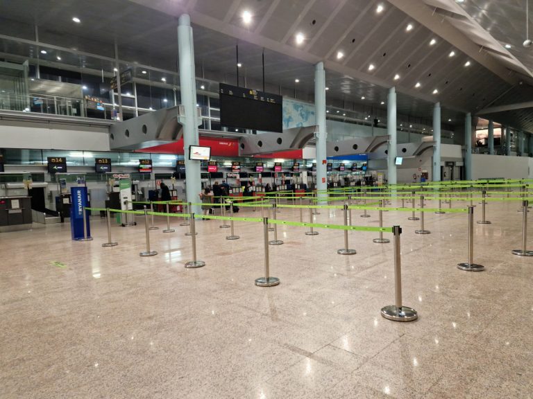 Aeropuertos gallegos suman 435.404 viajeros en marzo y más de 1 millón en el primer trimestre, con Santiago a la cabeza