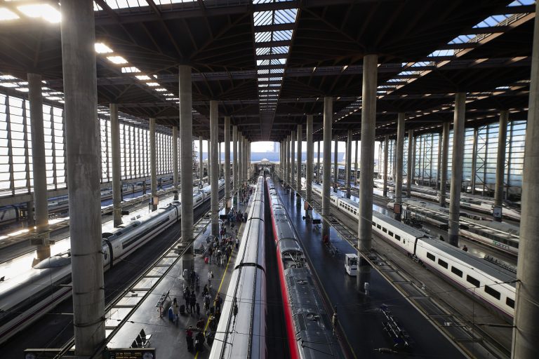 La Eurocámara insiste el 2030 como plazo para culminar conexiones de tren prioritarias de red transeuropea
