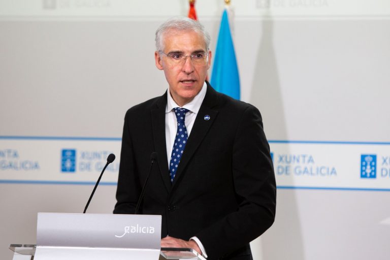Consello.-Conde pide «premura» al Estado para distribuir fondos del plan de recuperación, que llegaron a 31.000 personas