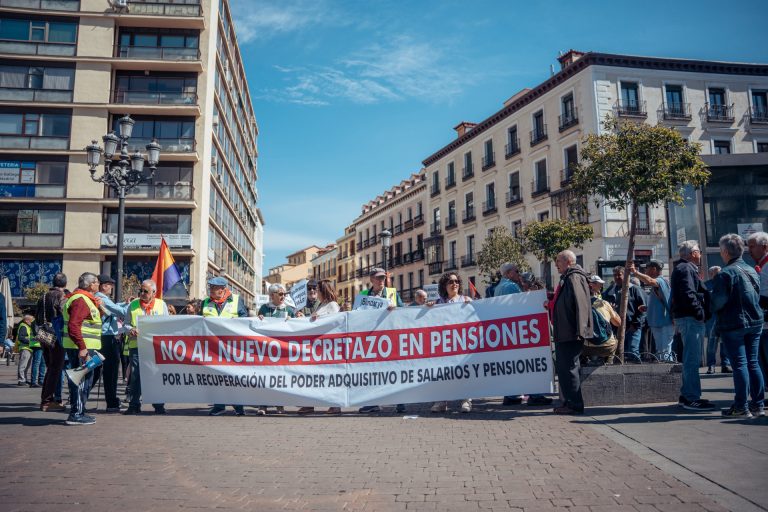 Pensionistas se movilizan en Madrid contra la reforma del Gobierno aprobada en marzo