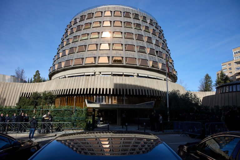 El Tribunal Constitucional admite a trámite los recursos de Galicia y Madrid contra el impuesto a las grandes fortunas