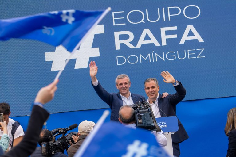 Rueda contrapone en Guntín la presencia de Feijóo, «arropado», y de Sánchez, «por la puerta de atrás», en Galicia