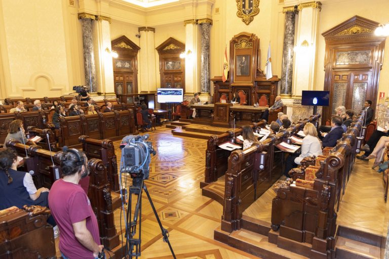 28M.- El pleno de A Coruña aprueba la designación de los componentes de las 295 mesas electorales