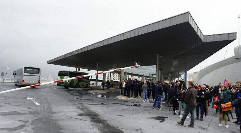 Sindicatos y patronal del transporte de viajeros volverán a encontrarse el jueves para tratar de esquivar la huelga