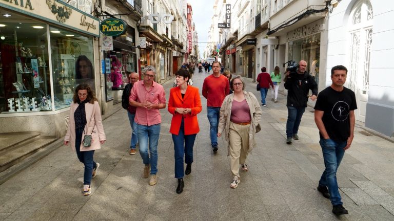 Pontón apuesta desde Ferrol por la rehabilitación para solucionar «los graves problemas de vivienda»