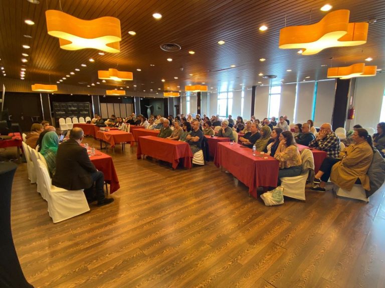 La Xunta inaugura las jornadas formativas para familias acogedoras del programa ‘Vacaciones en Paz’