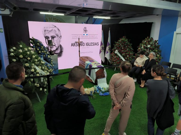 Crónica.-Coruña despide a Arsenio Iglesias con un multitudinario y emocionante agradecimiento «al Dios del deportivismo»