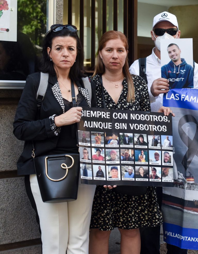 Las familias del ‘Pitanxo’ niegan tener «comunicación oficial» de la salida del barco y piden investigar con «garantías»