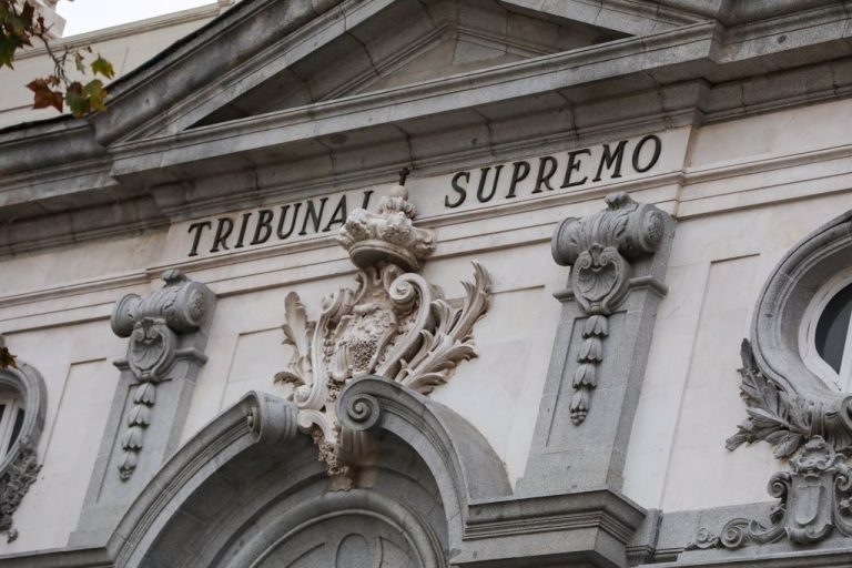 TS fija que los cónyuges divorciados se beneficien del mismo trato en el IRPF por la venta de la casa común