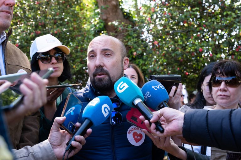 28M.- Lage reivindica un PSdeG con los «mejores» frente a un PP en «epílogo» y «alternativas que aparecen y desaparecen»