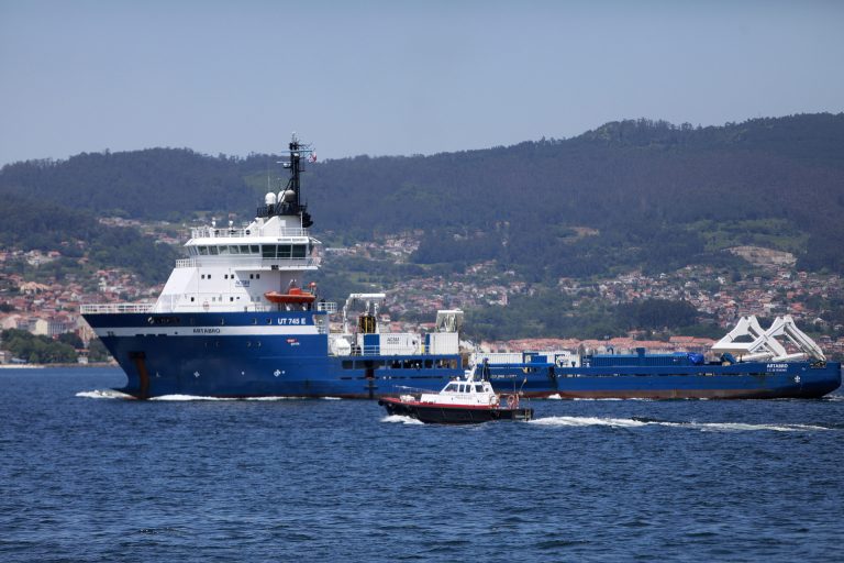 Las familias del ‘Villa de Pitanxo’ solicitan a la Audiencia Nacional la vuelta del barco de la inspección al pecio