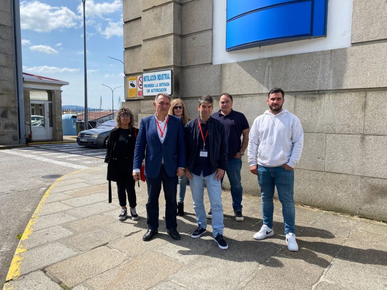 El secretario general del PCE muestra su apoyo a potenciar a Navantia en el mercado internacional y a los diques