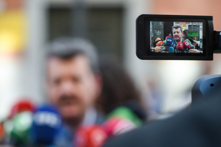 Jueces y fiscales llegan a un acuerdo con el Ministerio para evitar la huelga al aceptar la oferta de 450 euros al mes