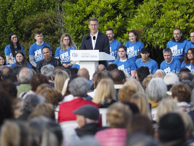 28M.- Feijóo promete un tren de alta velocidad y una zona franca para Ferrol si llega a La Moncloa