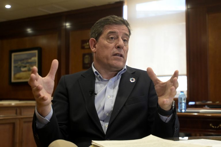 Rural.-El Gobierno reivindica las ayudas estatales a ganaderos mientras la Xunta «solo se acuerda de ellos en campaña»