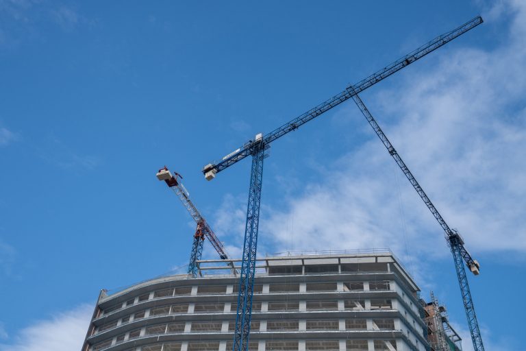 El índice de incidencia de la siniestralidad en la construcción en Galicia casi dobla al del resto de actividades