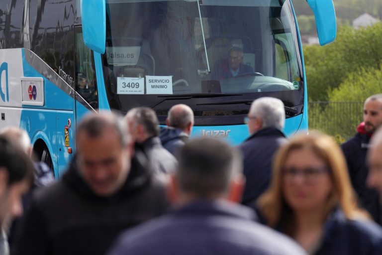 Desconvocada la huelga de autobuses de Santiago que coincidía con el festival O Son do Camiño