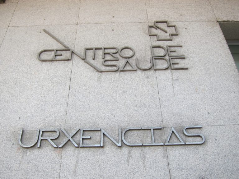 El conselleiro de Sanidade urge un cambio en el modelo de plazas MIR para cubrir vacantes en especialidades