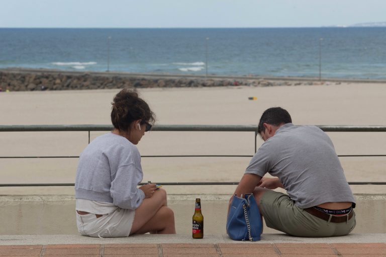 Un vertido afecta a la playa de Remior, en Barreiros (Lugo), y provoca que el agua no sea apta para el baño