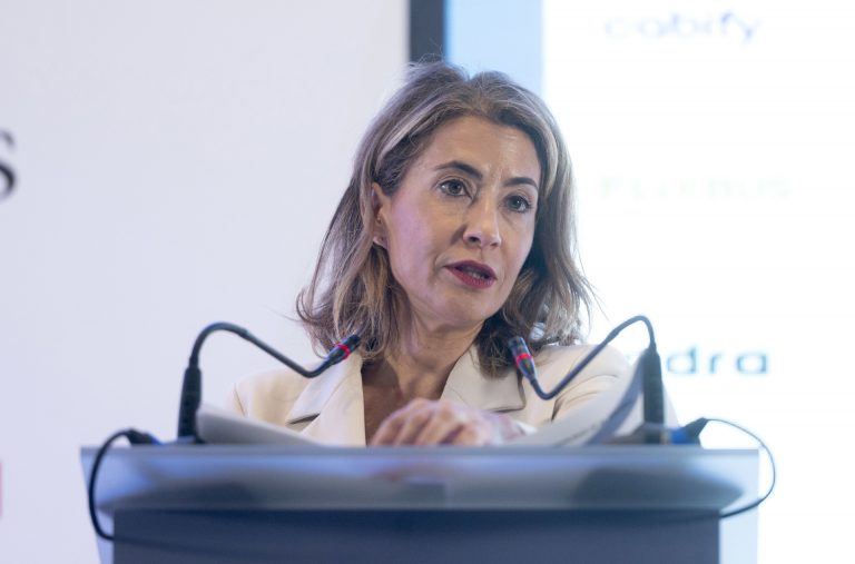 Raquel Sánchez insta a las comunidades autónomas a mantener las subvenciones al transporte público