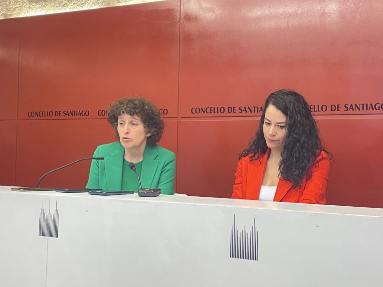 La alcaldesa de Santiago solicitará una reunión con Alfonso Rueda para trasladarle el informe sobre la tasa turística