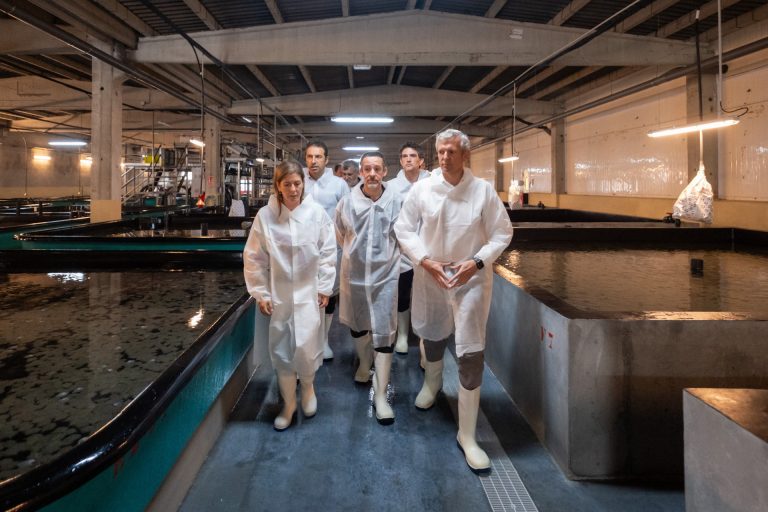Rueda destaca que la ley del litoral permitirá «vida económica» frente a «empeñados» en que no haya empresas en la costa