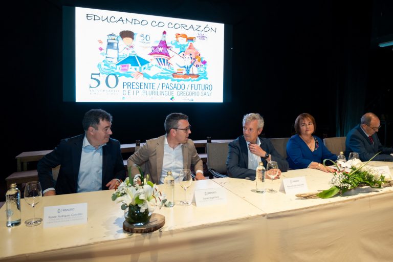 Rueda felicita al CEIP Gregorio Sanz de Ribadeo en su 50 aniversario y destaca su adaptación a las novedades pedagógicas
