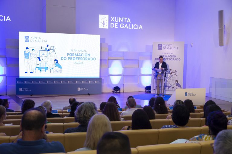 Xunta destina nueve millones de euros en 5.800 acciones de formación docente centradas en la innovación y la convivencia