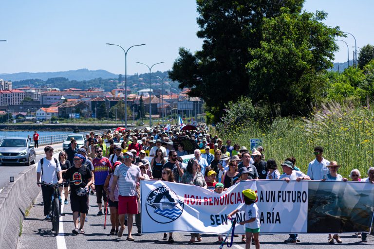 La Plataforma en Defensa da Ría de Pontevedra centra la marcha contra Ence en un «futuro alternativo» a la fábrica