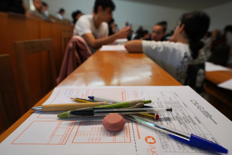 Más de 2.700 alumnos se enfrentan desde este martes a la ABAU extraordinaria en Galicia