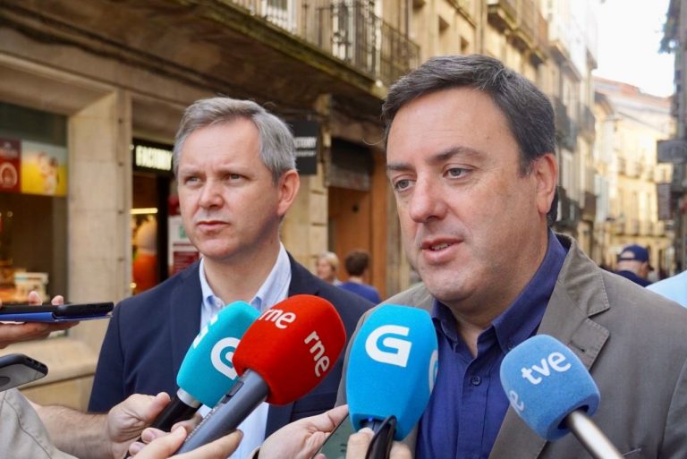 El PSOE advierte que la alianza entre PP y Vox es «un ataque» contra la «identidad y la libertad cultural»