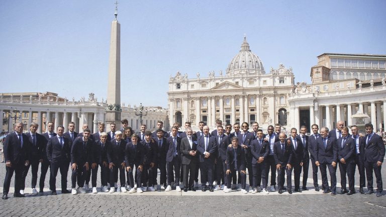 El Papa Francisco recibe al RC Celta en el Vaticano