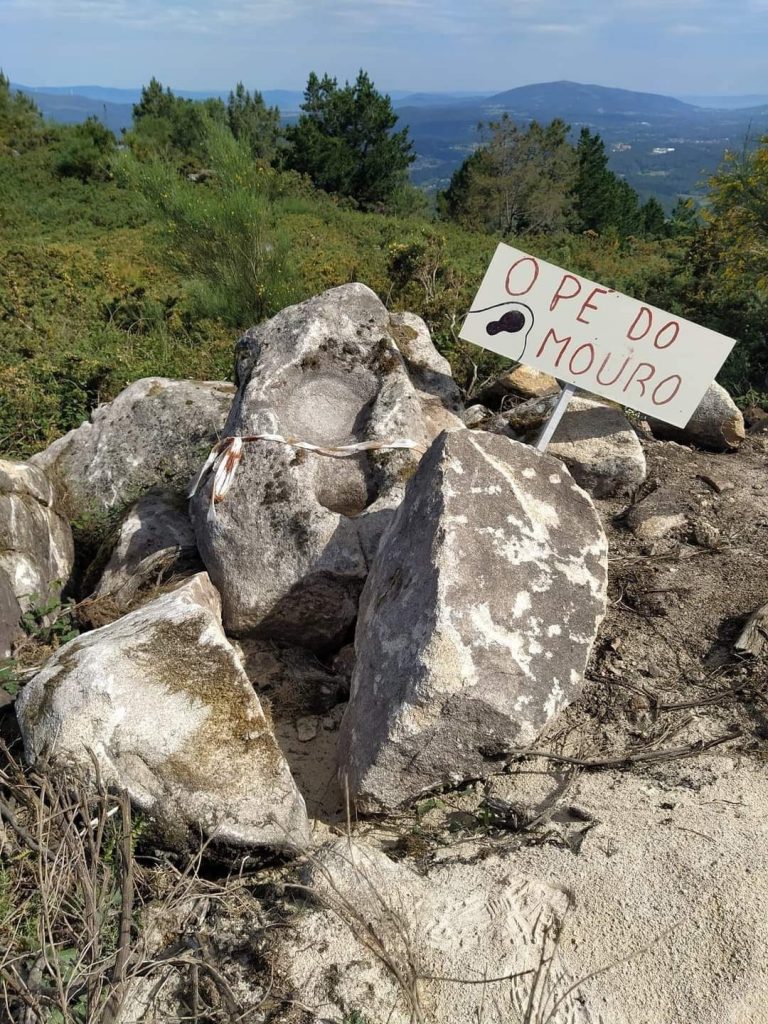 Denuncian la desaparición del elemento patrimonial Pisada do Mouro del Monte Acibal