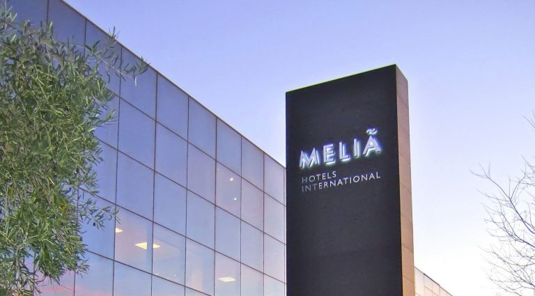 Meliá dice que de 17 hoteles de Equity, entre ellos María Pita, mantendrá gestión de unos y buscará alternativa a otros