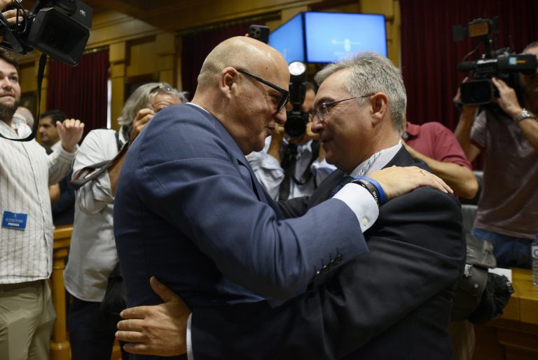 Luis Menor (PP), nuevo presidente de la Diputación de Ourense tras 33 años de ‘baltarismo’