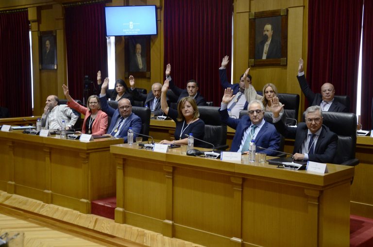 Luis Menor sitúa como portavoz del PP en la Diputación de Ourense a la alcaldesa de Boborás, de la órbita ‘baltarista’
