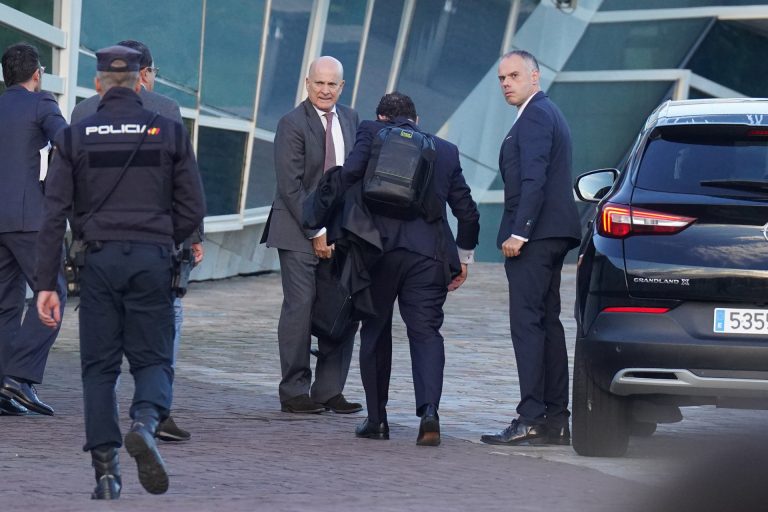 Angrois.- Adif defiende que aplicó un procedimiento «idóneo» y carga contra la «desatención insólita» del maquinista