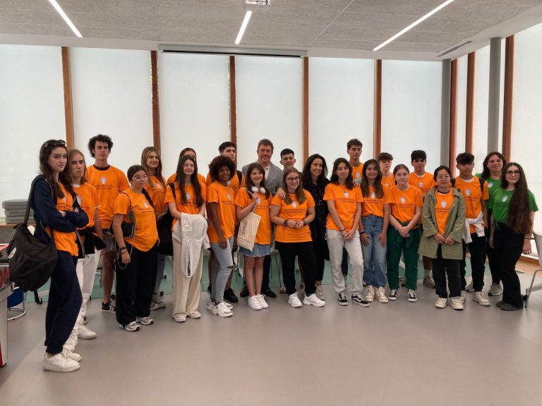 Una veintena de estudiantes de A Coruña inician su estancia de un mes en Irlanda con el programa ‘Idiomas del Mundo’