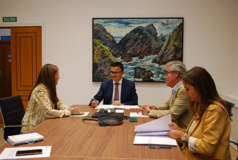 Rural.- La Xunta estudia poner en marcha figuras de recuperación de la tierra agraria en Trabada (Lugo)